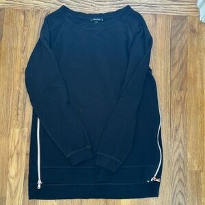Stella & Dot side, zip black sweatshirt